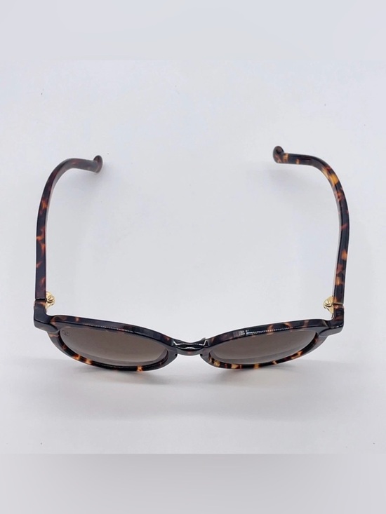 Auth Louis Vuitton tortoiseshell
Z0806E 54•19 Ava Sunglasses main image 11